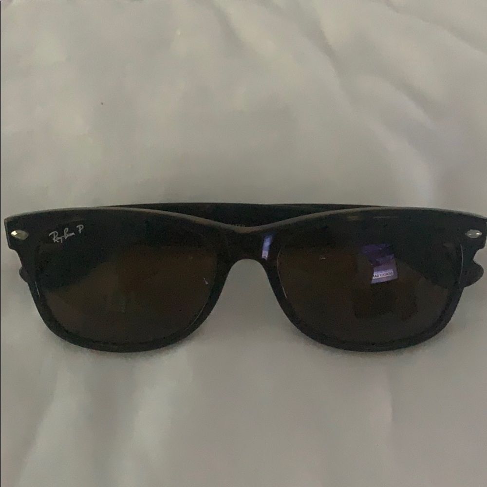 Men’s RayBan wayferer- polarized